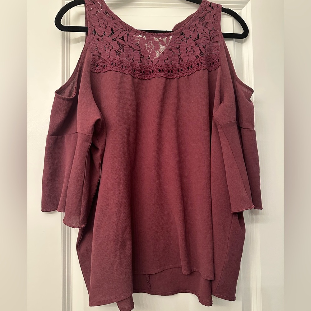 4/$20 Burgundy Cold Shoulder Top